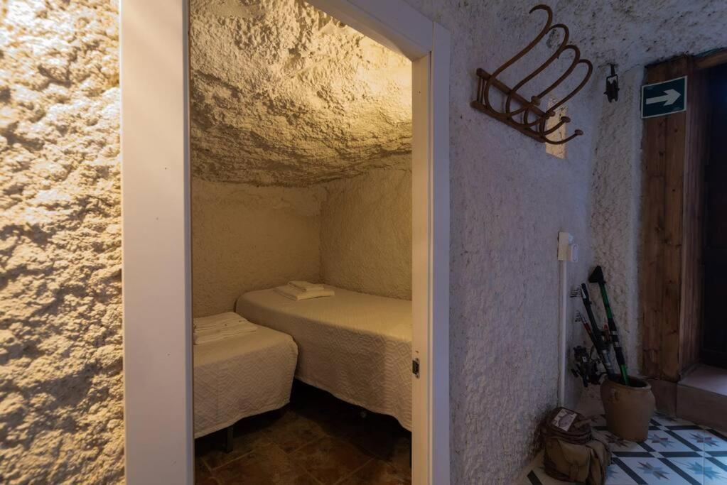 Benaguacil Cueva Con Jacuzzi A 20 Minutos De Valencia 빌라 외부 사진