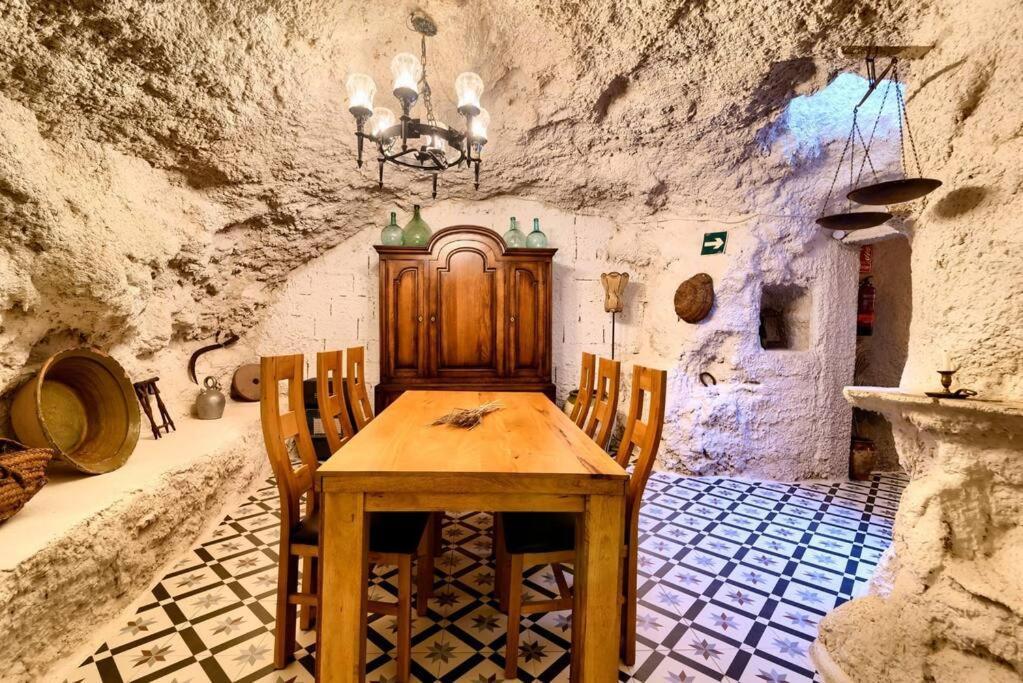 Benaguacil Cueva Con Jacuzzi A 20 Minutos De Valencia 빌라 외부 사진