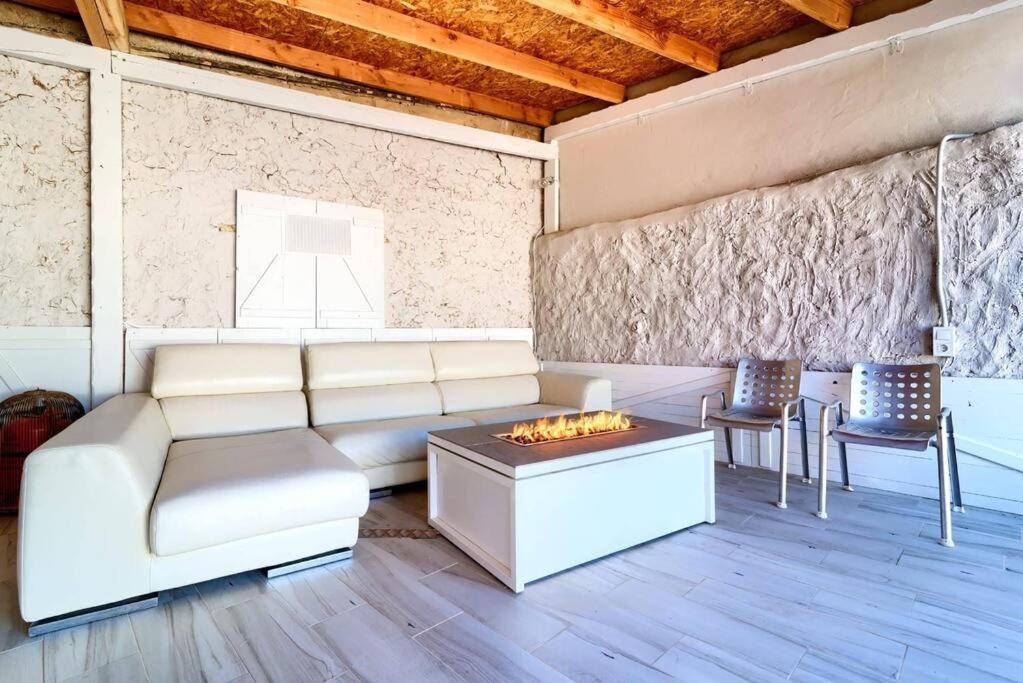 Benaguacil Cueva Con Jacuzzi A 20 Minutos De Valencia 빌라 외부 사진