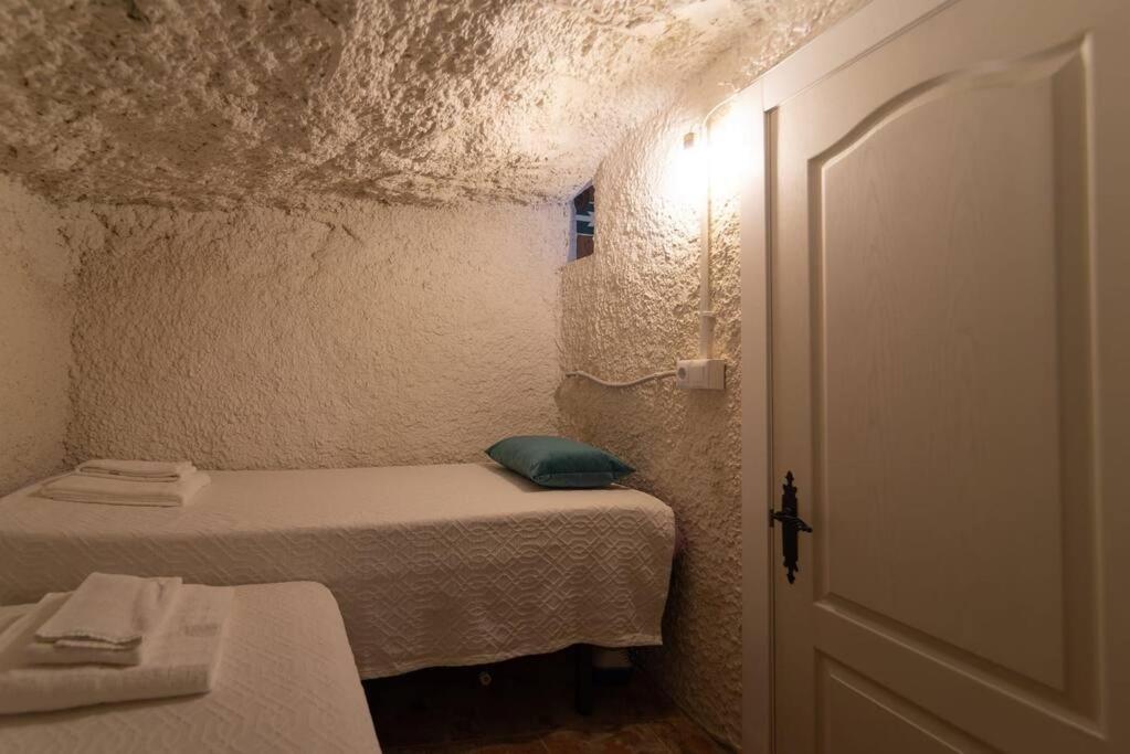 Benaguacil Cueva Con Jacuzzi A 20 Minutos De Valencia 빌라 외부 사진
