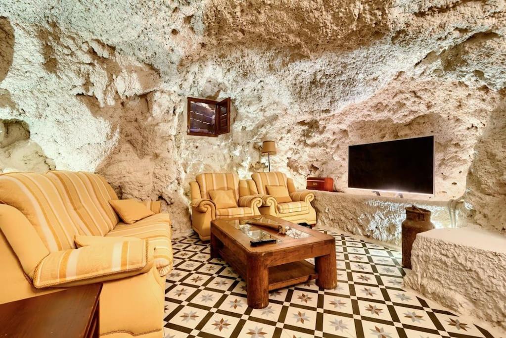 Benaguacil Cueva Con Jacuzzi A 20 Minutos De Valencia 빌라 외부 사진